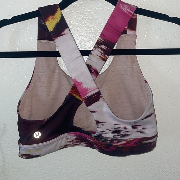 Lululemon Bra - Size 6 - Picture 2 of 3